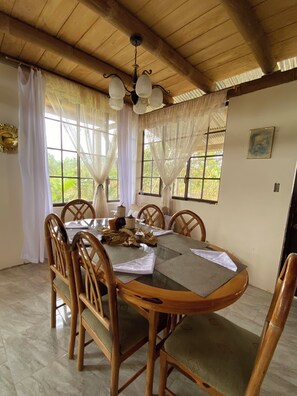 Dining - Relax Day. (Guasaganda)
