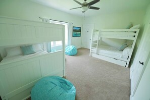 7 bedrooms, desk, iron/ironing board, travel cot