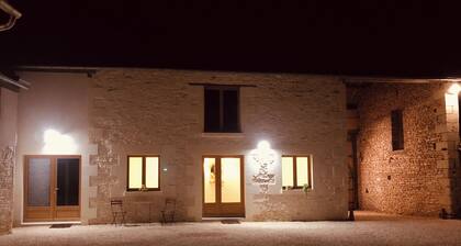 "Studio du Pressoir" studio à louer de courte durée (location saisonniÚre).