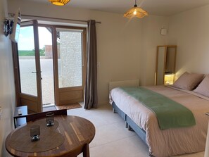 1 bedroom, iron/ironing board, free WiFi, bed sheets