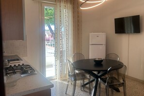 Dining - CV006 - Cervia, elegant two-room apartment with air conditioning (Cervia)