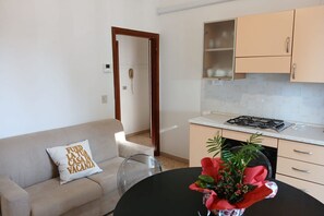 TV - CV006 - Cervia, elegant two-room apartment with air conditioning (Cervia)