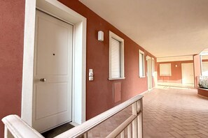 Interior - SE134 – Marotta, two-room apartment with balcony and garage (Mondolfo)
