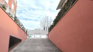 Enceinte de lâhĂ©bergement