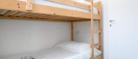 3 makuuhuonetta, vuodevaatteet