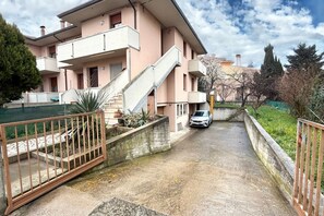 Exterior - SE148 – Marotta, three-room apartment with terrace and parking space (Marotta)