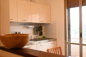 Fridge, oven, dishwasher - SE148 – Marotta, three-room apartment with terrace and parking space (Marotta)