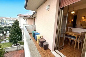 Outdoor dining - SE148 – Marotta, three-room apartment with terrace and parking space (Marotta)