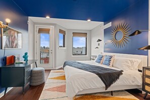 4 bedrooms, desk, iron/ironing board, travel crib