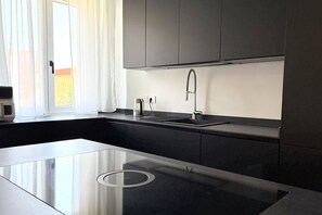 Kühlschrank, Ofen, Geschirrspüler