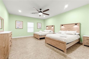 3 Schlafzimmer, Bügeleisen/Bügelbrett, WLAN, Bettwäsche