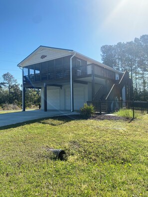 Exterior - 3B/2B House Sneads Ferry 2 King Rooms 1 DBL Twin Room Close to Beaches & Base (Sneads Ferry)