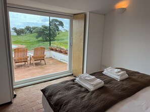 3 slaapkamers, een bureau, reisbedje, wifi