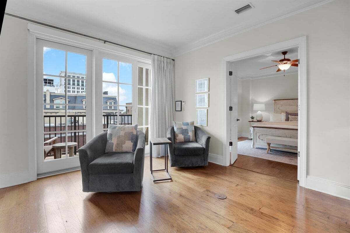 Cozy chairs make for the perfect spot to cozy up and read a book or overlook Savannah's city views.