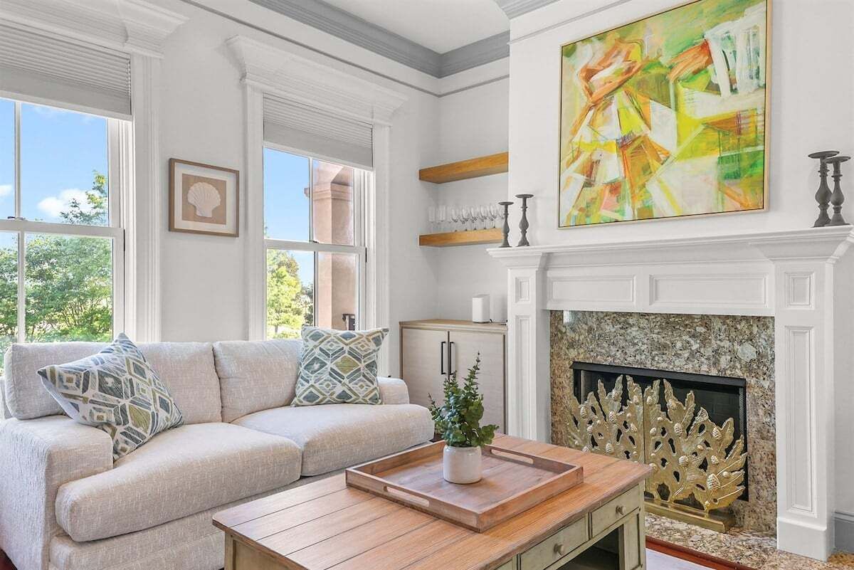 تلفزيون ذكي، كُتُب، مكتب