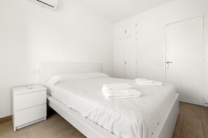 1 bedroom, free WiFi, bed sheets - WELCS APARTAMENTO 196 EMP  FRENTE AL MAR (Empuriabrava)
