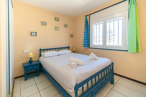3 bedrooms, free WiFi, bed sheets