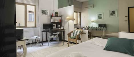 1 bedroom, desk, iron/ironing board, WiFi