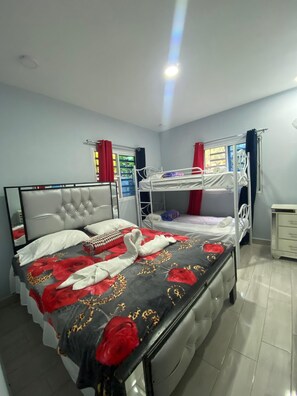 4 bedrooms, iron/ironing board, WiFi, bed sheets