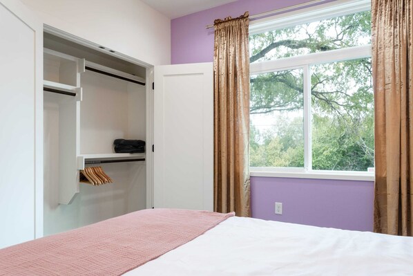 3 habitaciones, tabla de planchar con plancha y wifi gratis 