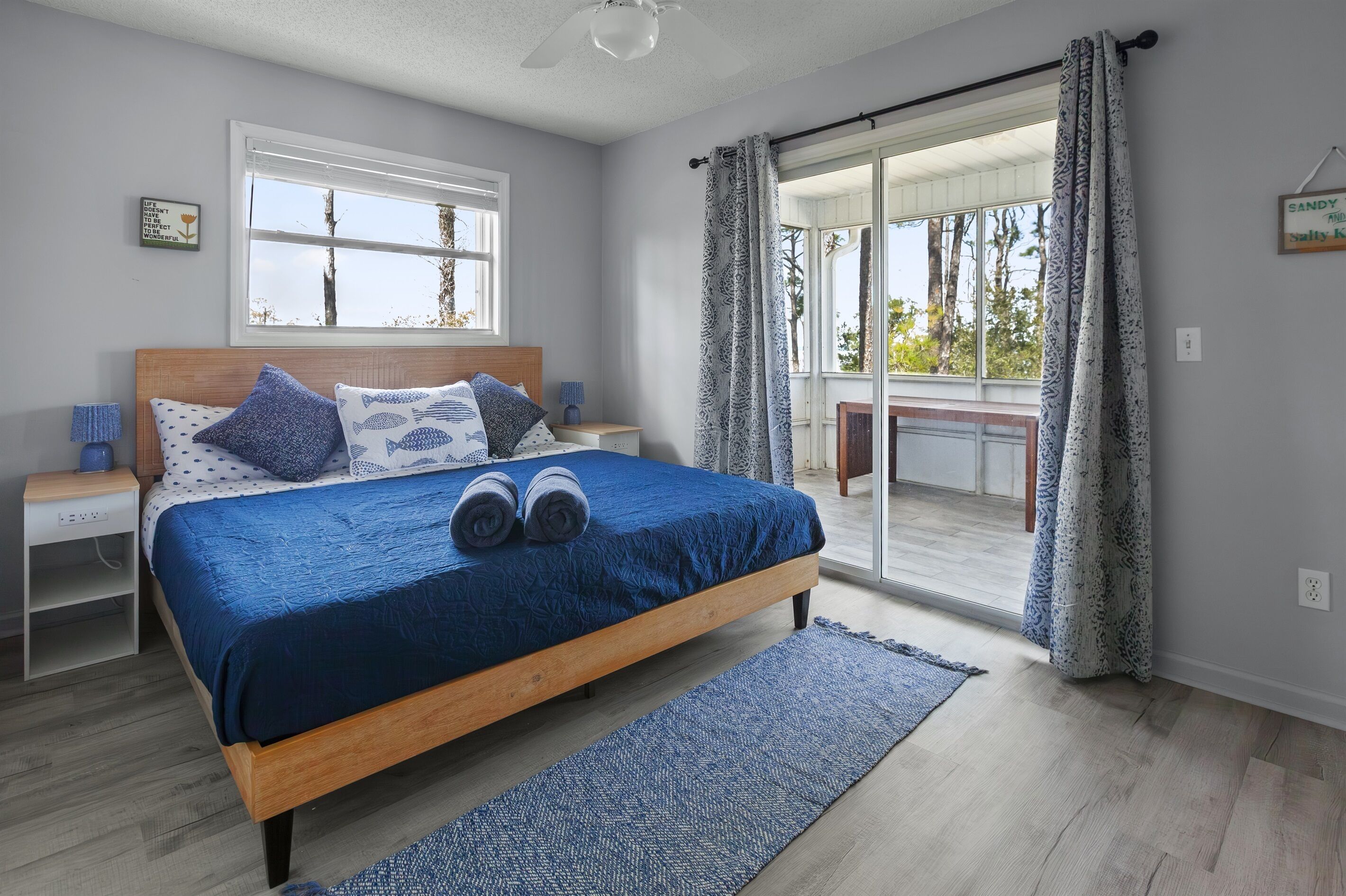 3 makuuhuonetta, silitysrauta/-lauta, ilmainen Wi-Fi, vuodevaatteet