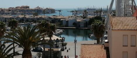 Vue depuis lâhĂ©bergement