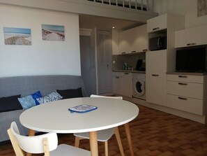 Dining - 1 Bed + gallery Apartment / Centre Port (CAP D AGDE)