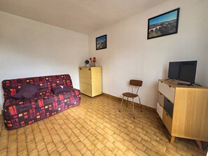 Living area - CAP D'AGDE Studio - 3 people Residence with swimming pool Mole area (LE CAP D AGDE)