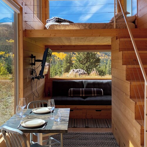 Scenic Cozy Solar-Powered Tiny Home High in the Rockies Near Vail Ski Resort