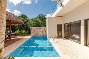 2 piscinas al aire libre