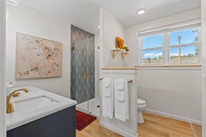Shower, hair dryer, towels - Family Retreat w/Yard Near Mesa Verde & Durango Train, Fire Pit & River Access (Hesperus)