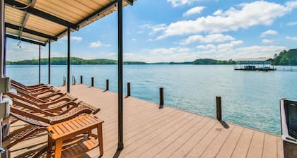 Lake Hartwell Escape: Dock, Kayaks & Game Room