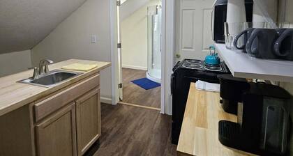 Nice apartment near Whole Foods, Brown University, Miriam Hospital, Downtown