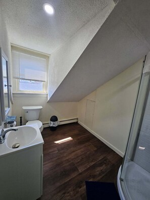 Shower - Nice apartment near Whole Foods, Brown University, Miriam Hospital, Downtown (Providence)