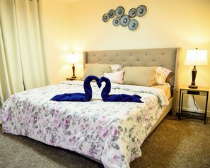 2 bedrooms, in-room safe, desk, iron/ironing board