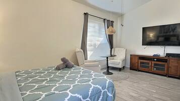 3 bedrooms, iron/ironing board, free WiFi, bed sheets