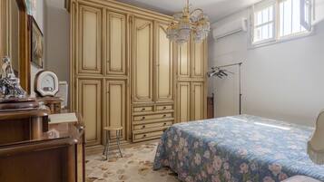 3 chambres, fer et planche à repasser, Wi-Fi gratuit, draps fournis