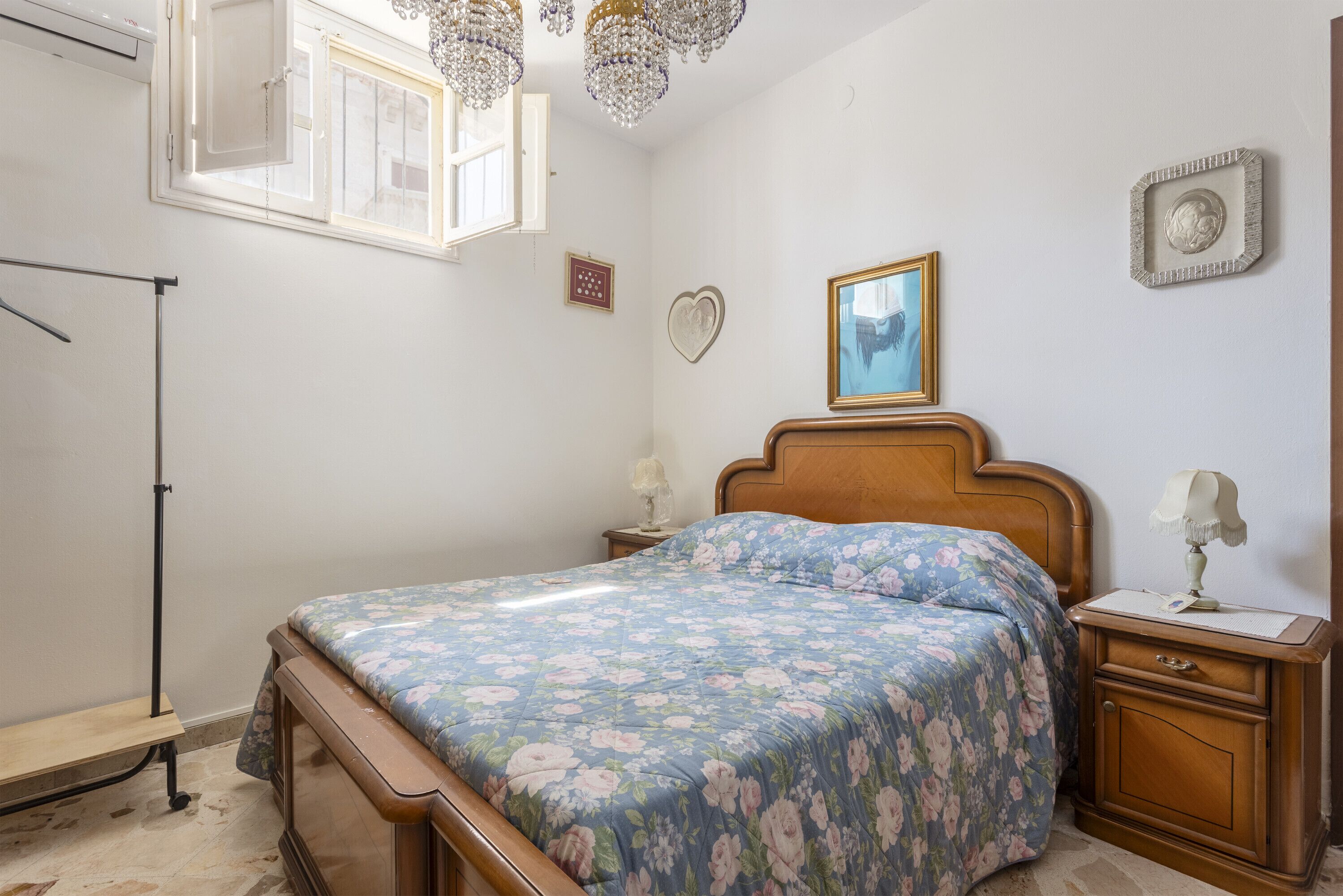 3 habitaciones, tabla de planchar con plancha y wifi gratis 