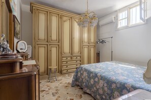 3 chambres, fer et planche à repasser, Wi-Fi gratuit, draps fournis