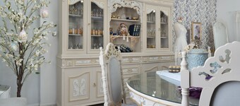 Apartment 'Maison De Couture' with Mountain View, Private Garden and Air Conditioning