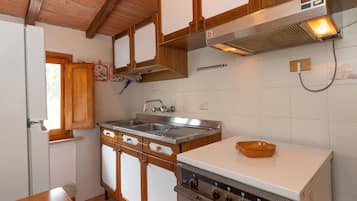 Fridge, oven, stovetop, highchair