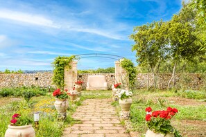 Property grounds - Room 'Serena - 3' with Private Terrace, Wi-Fi and Air Conditioning (Presicce)