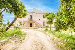 Exterior - Room 'Serena - 3' with Private Terrace, Wi-Fi and Air Conditioning (Presicce)