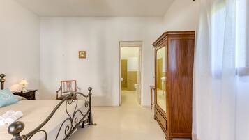 1 habitación, wifi gratis y ropa de cama