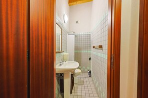 Doccia, asciugacapelli, asciugamani