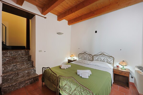 1 soverom, wi-fi (inkludert) og sengetøy