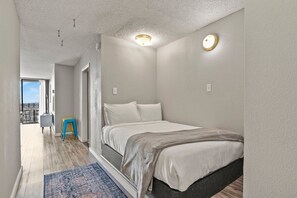 Desk, free WiFi, bed sheets