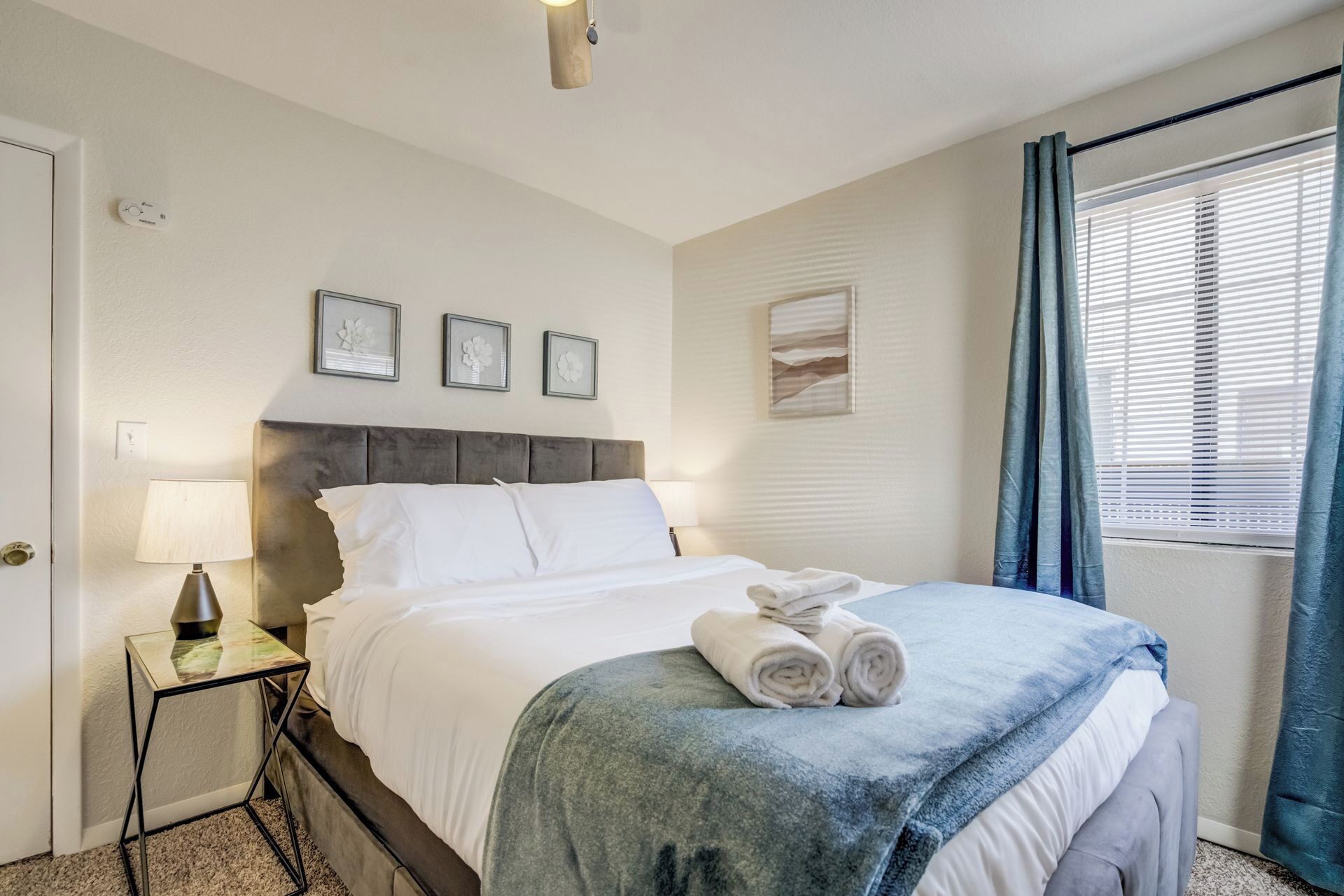 1 habitación, escritorio, tabla de planchar con plancha y wifi gratis 