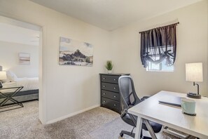 1 bedroom, desk, iron/ironing board, free WiFi