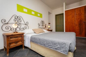 1 bedroom, free WiFi, bed sheets - Room 'Filumena' with Mountain View, Wi-Fi and Air Conditioning (Taormina)